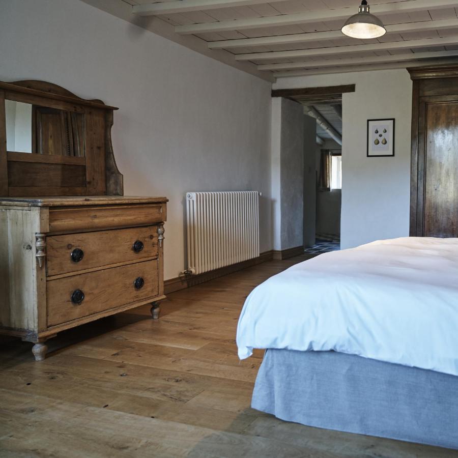 La Cour Du Marronnier Hotel Pont-de-Barret Luaran gambar