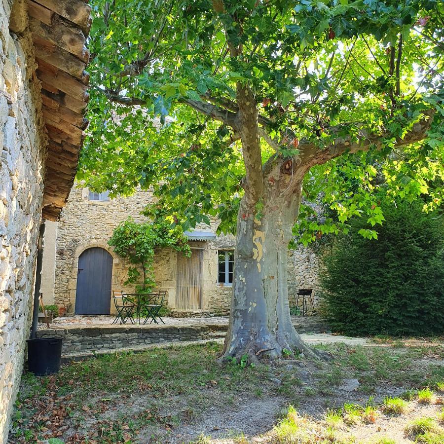 La Cour Du Marronnier Hotel Pont-de-Barret Luaran gambar