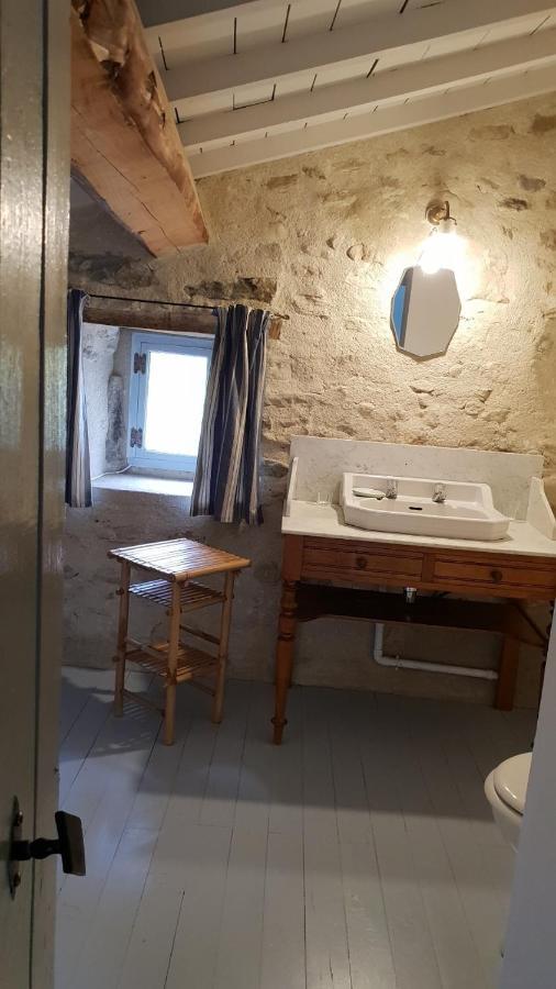 La Cour Du Marronnier Hotel Pont-de-Barret Luaran gambar